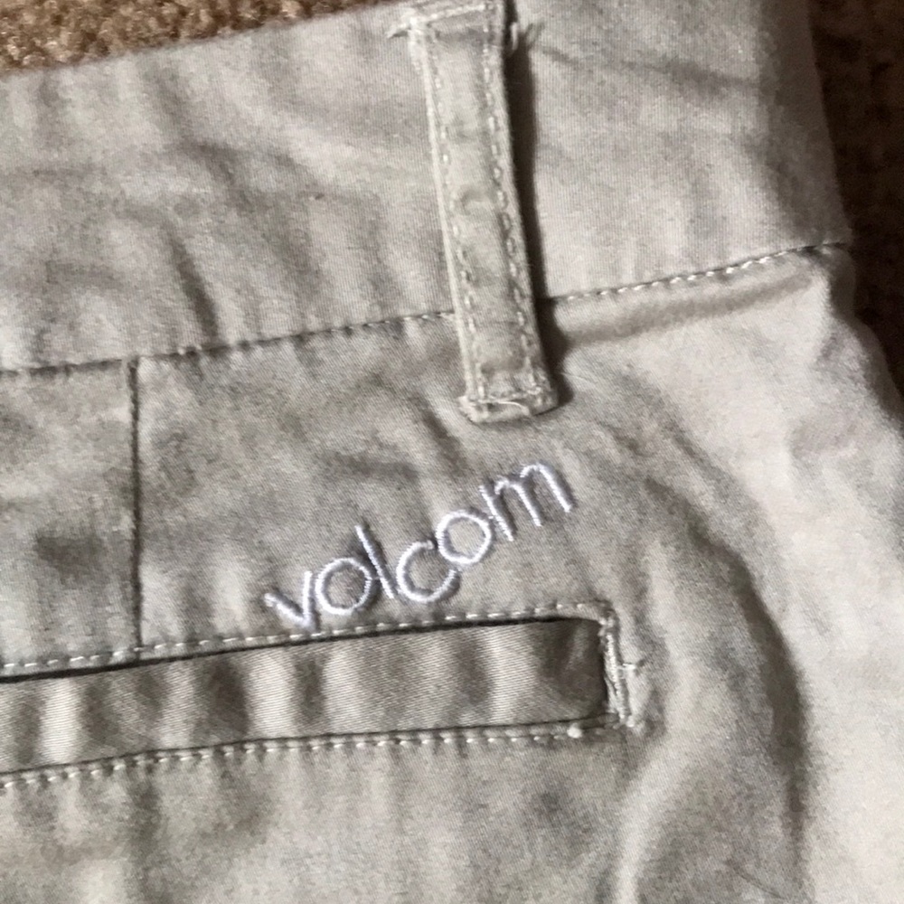 Shorts - Picture 4 of 5